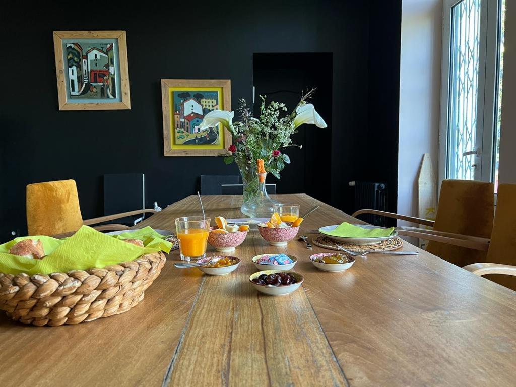 Chambre D'Hote Pres Bordeaux Au Chateau Camponac Bourg-sur-Gironde Eksteriør bilde